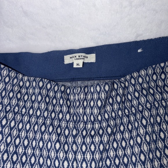 Max Studio XL Wide Leg Pants Blue/White Geo Print Stretchy Knit Pull On Office - Picture 3 of 11